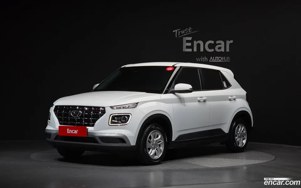 Hyundai Venue 1.6 2023 — photo 1, buy with delivery to Moscow