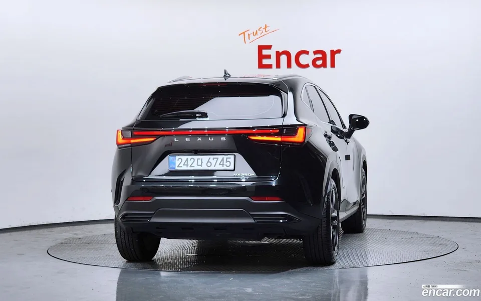 Lexus NX 350h 2025 — thumbnail 4