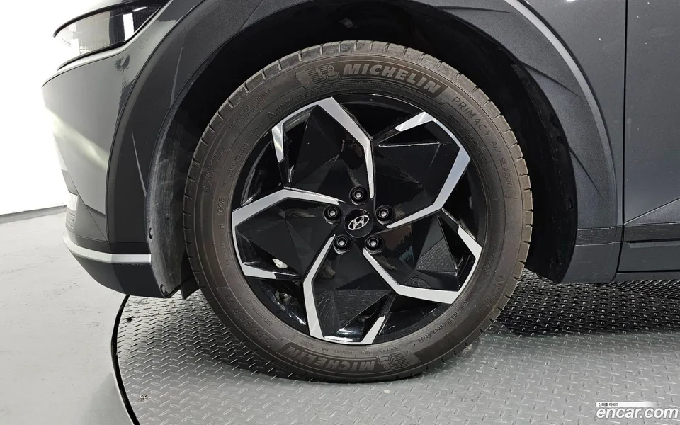 Hyundai Ioniq 5 2024 — thumbnail 5