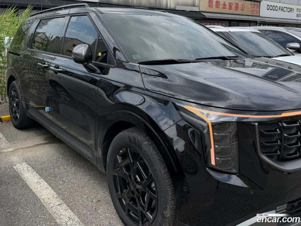 Kia Carnival HEV 7 X Line 2026 — thumbnail 3