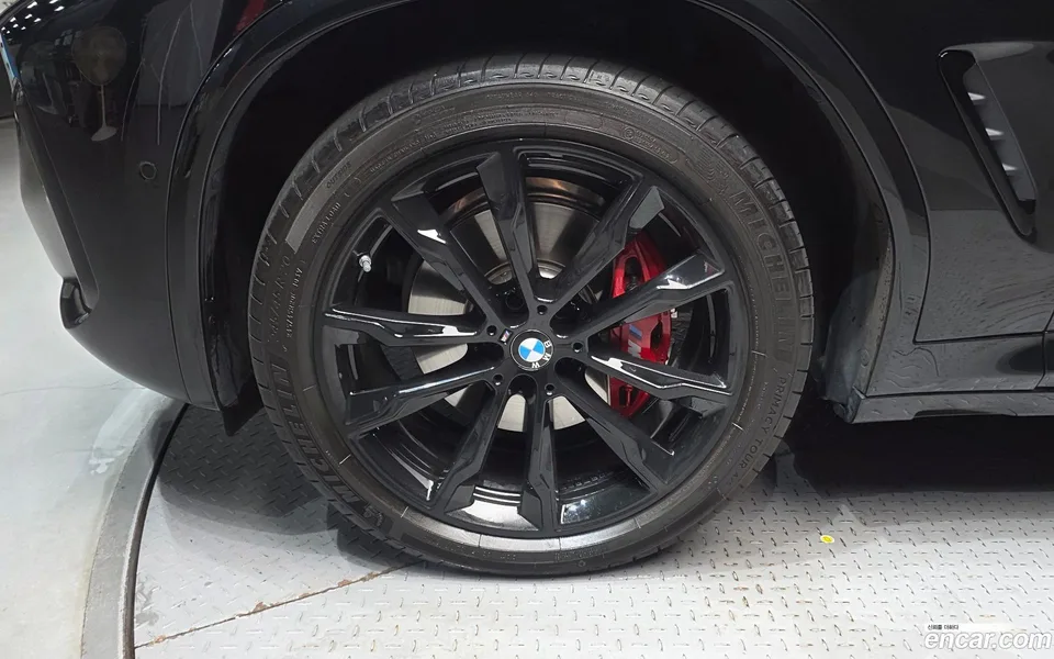 BMW X4 xDrive20i M 2025 — thumbnail 2