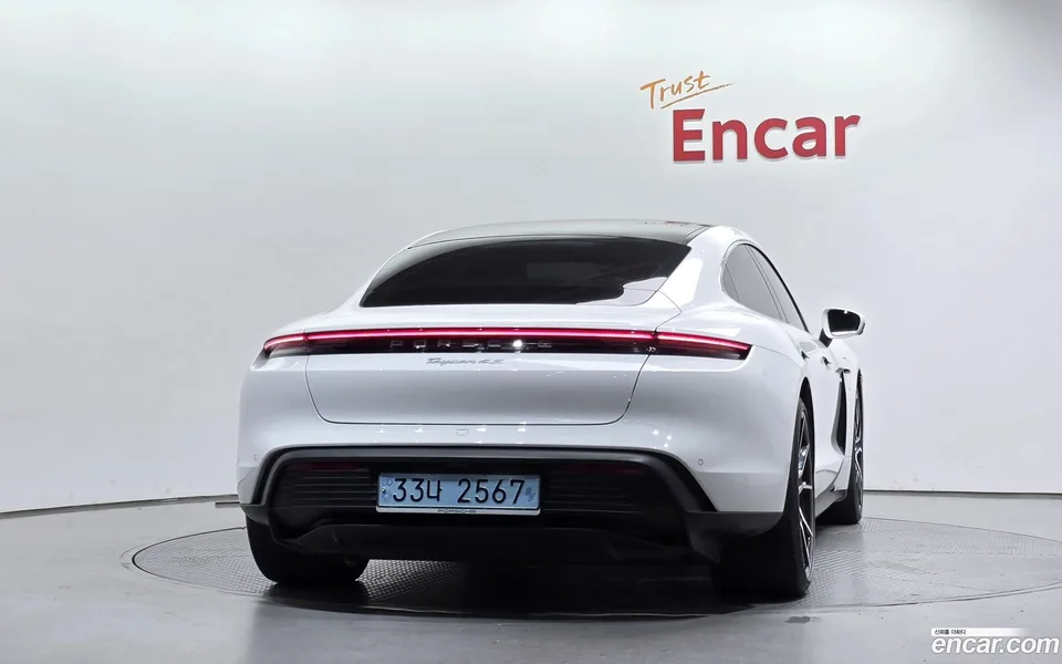 Porsche Taycan 4S 2024 — thumbnail 4