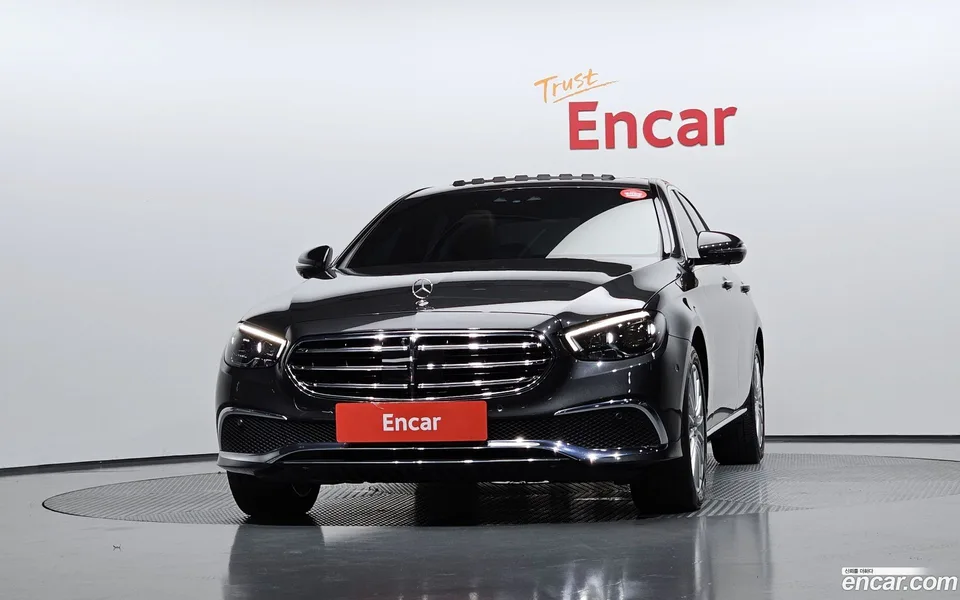 Mercedes-Benz E-Class E220d 4MATIC 2022 — thumbnail 3