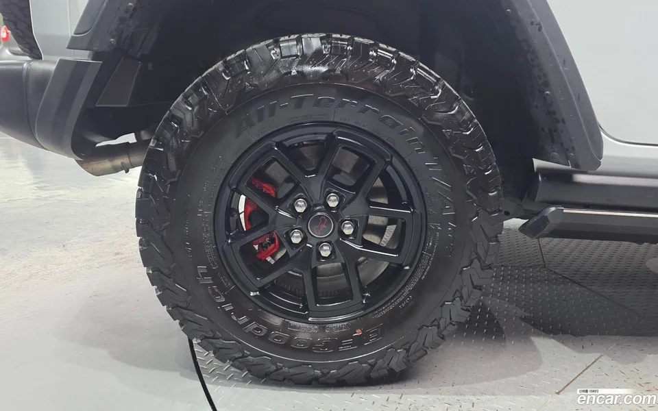 Jeep Wrangler 2.0 4 2025 — thumbnail 5
