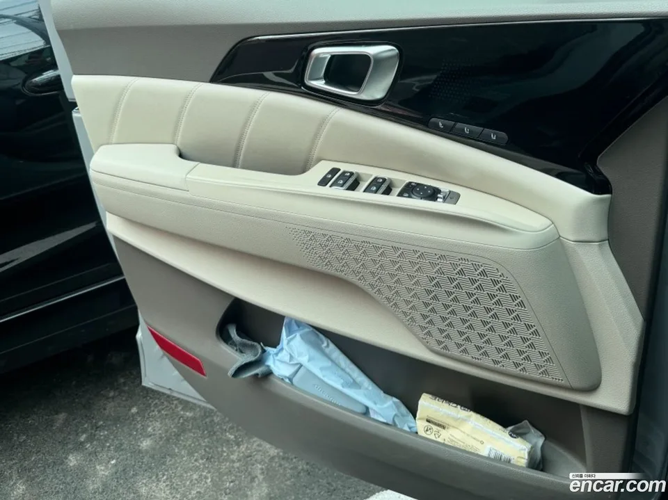 Kia Carnival HEV 9 X Line 2026 — thumbnail 4
