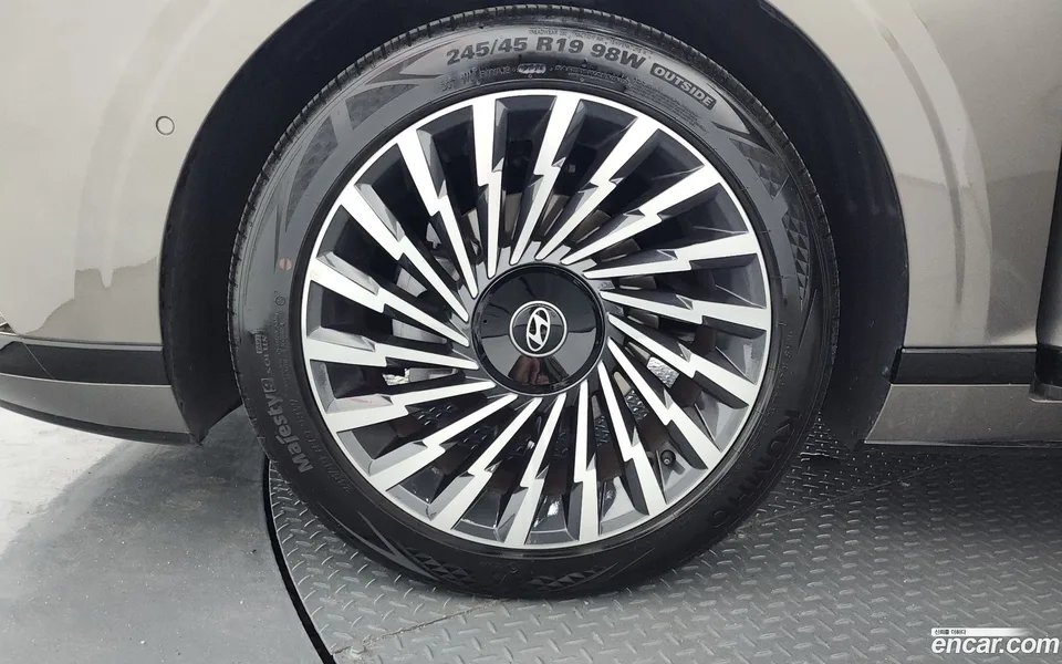 Hyundai Grandeur Hybrid 2025 — thumbnail 2