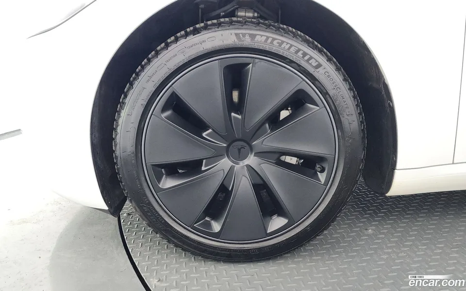 Tesla Model 3 RWD 2024 — thumbnail 5