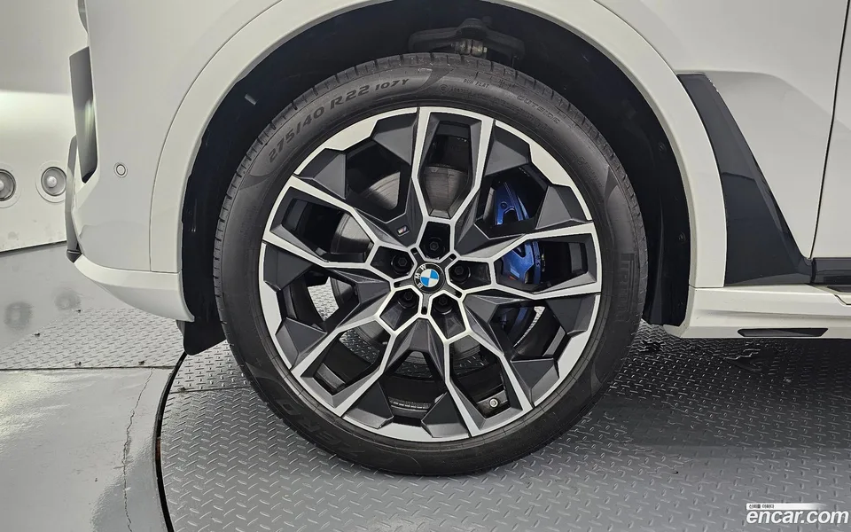 BMW X7 xDrive 40i M 6 2025 — thumbnail 5
