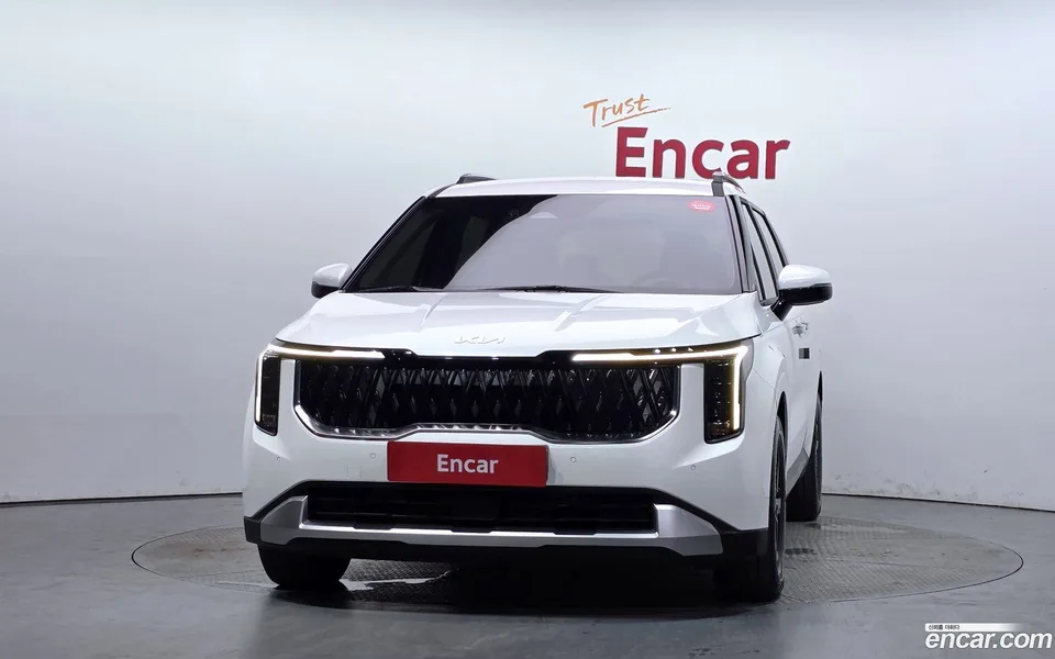 Kia Carnival 9 2024 — thumbnail 3