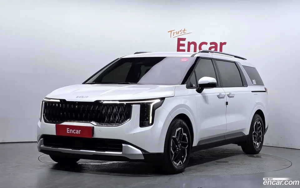 Kia Carnival 9 2024 — photo 1, buy with delivery to Moscow