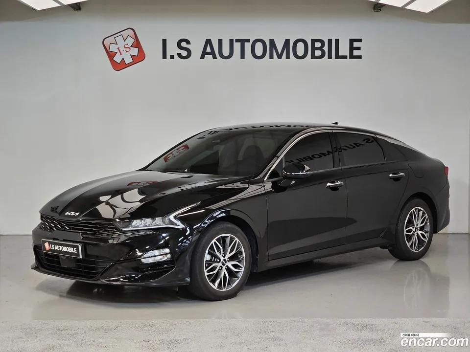 Kia K5 2.0 2023 — photo 1, buy with delivery to Moscow