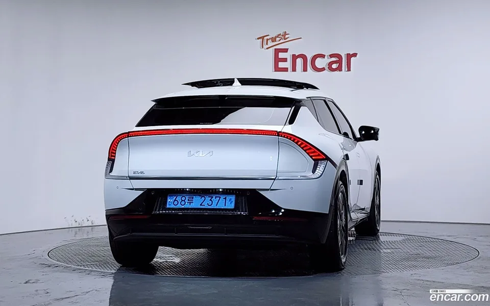 Kia EV6 4WD 2023 — thumbnail 4