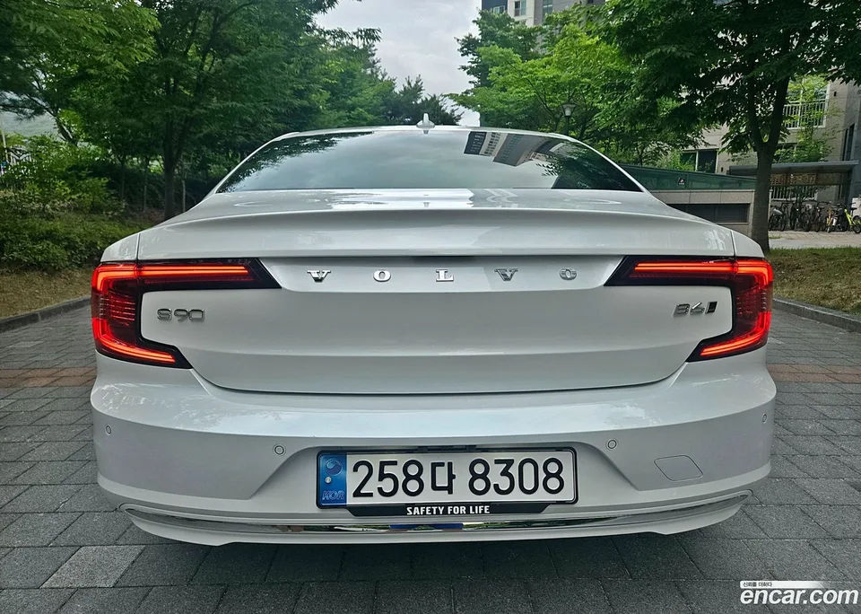 Volvo S90 B6 AWD 2025 — thumbnail 5