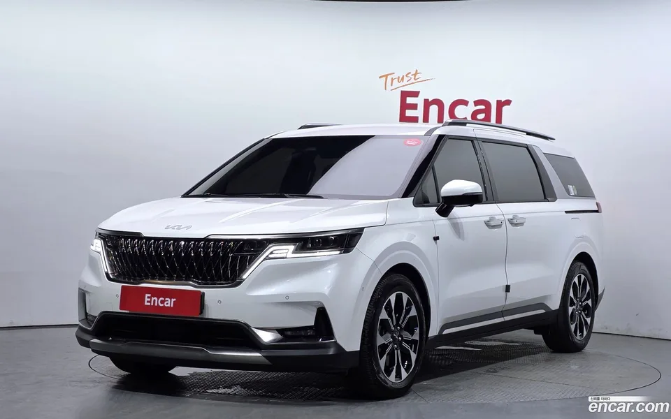 Kia Carnival 9 2023 — photo 1, buy with delivery to Moscow