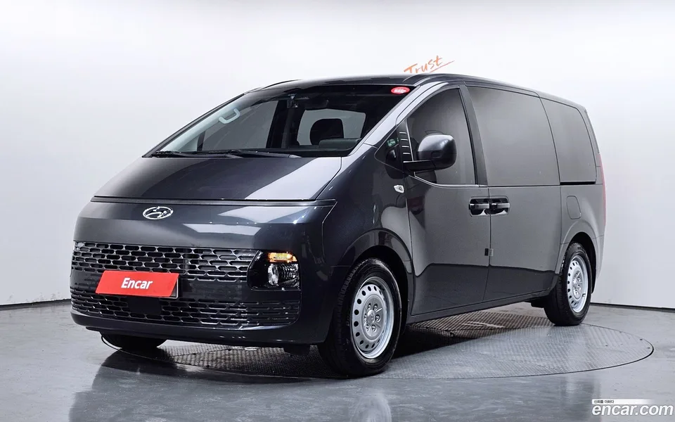 Hyundai Staria 11 2022 — photo 1, buy with delivery to Moscow