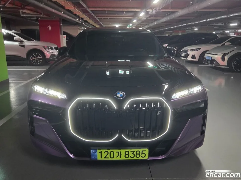 BMW i7 xDrive 60 M 2023 — миниатюра 3