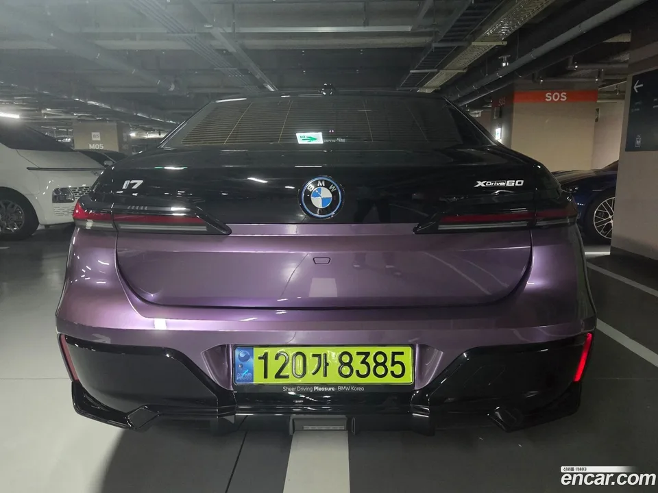 BMW i7 xDrive 60 M 2023 — миниатюра 4