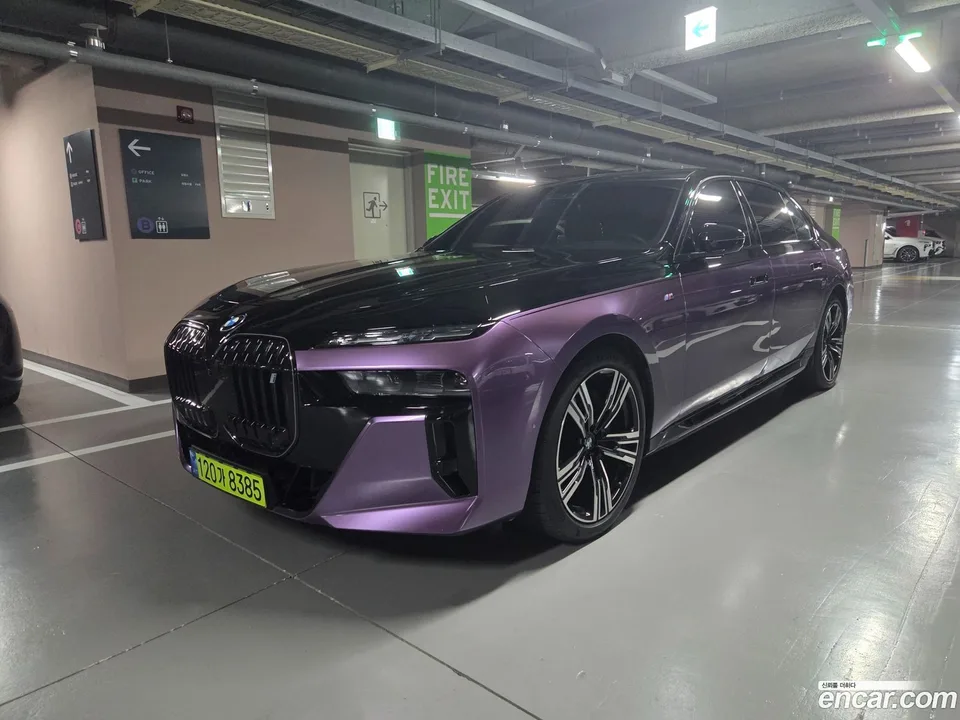BMW i7 xDrive 60 M 2023 — фото 1, купить с доставкой в Москву