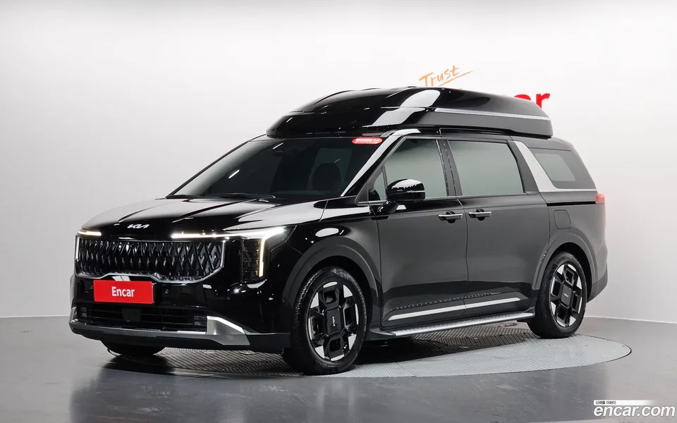 Kia Carnival 7 2024 — photo 1, buy with delivery to Moscow