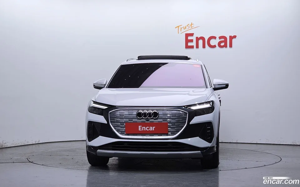 Audi Q4 e-tron 45 2025 — thumbnail 3