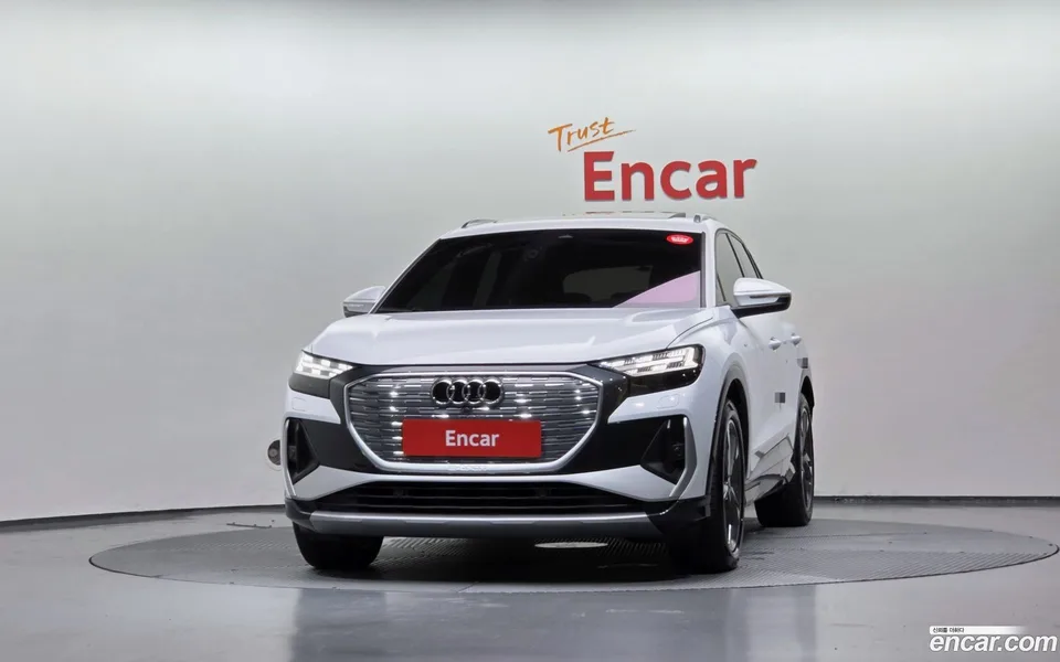 Audi Q4 e-tron 40 2022 — thumbnail 3