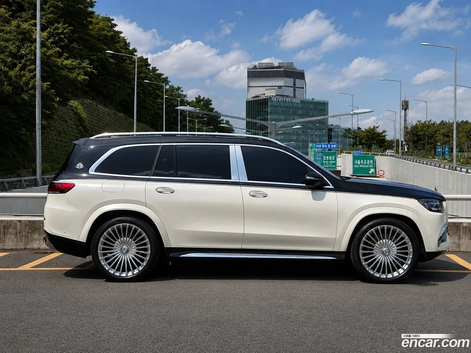 Mercedes-Benz GLS-Class GLS600 4MATIC 2022 — thumbnail 4