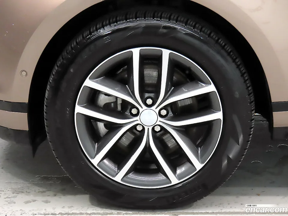 Land Rover Range Rover Evoque P250 SE 2025 — thumbnail 2