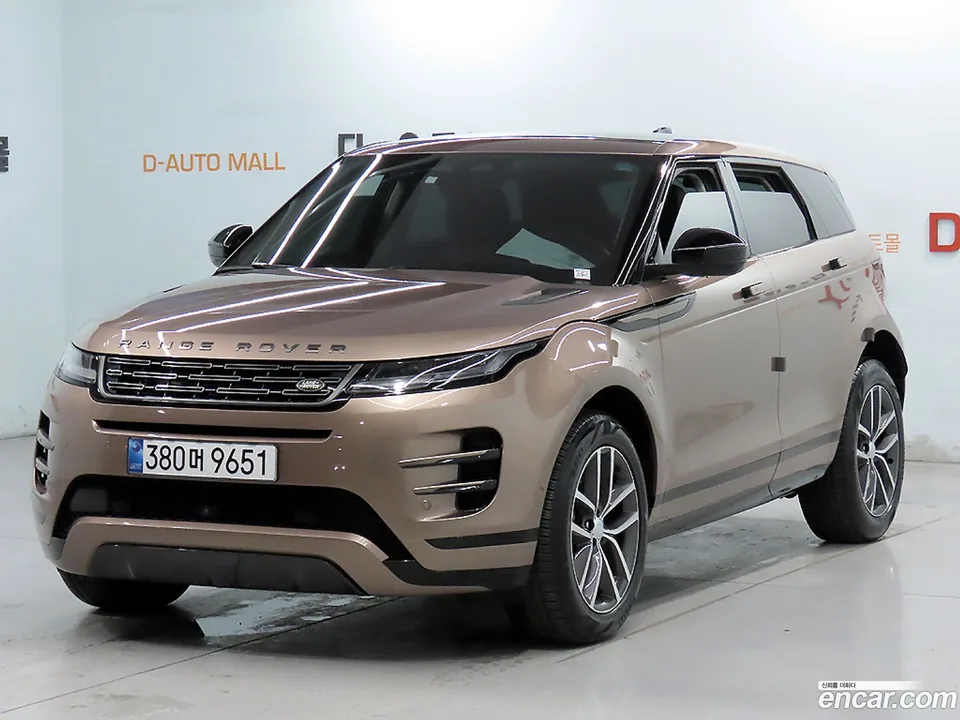 Land Rover Range Rover Evoque P250 SE 2025 — photo 1, buy with delivery to Moscow