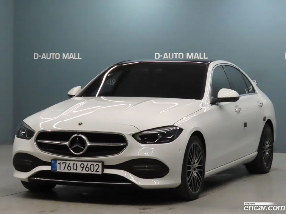 Mercedes-Benz C-Class C300 4MATIC 2023 — photo 1, buy with delivery to Moscow