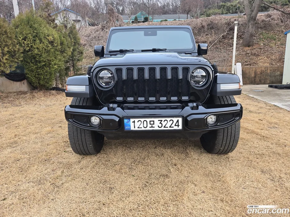 Jeep Wrangler 2.0 4 2022 — photo 1, buy with delivery to Moscow
