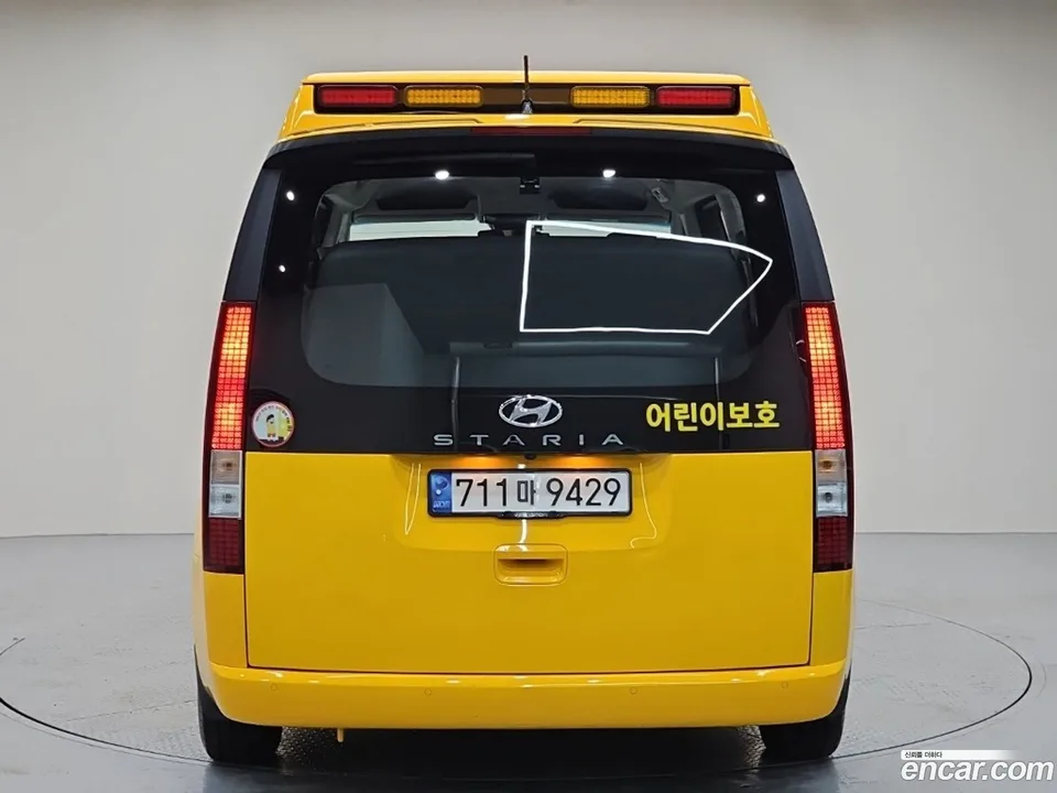Hyundai Staria L3.5 2022 — thumbnail 4