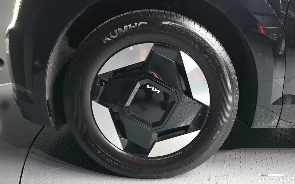 Kia EV9 4WD 2024 — thumbnail 2