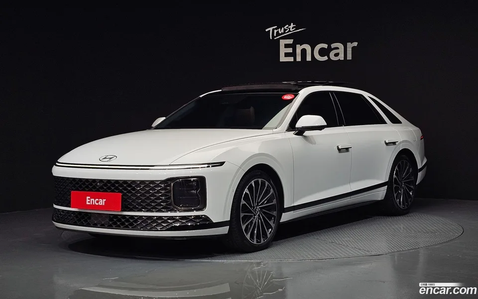 Hyundai Grandeur Hybrid 2023 — photo 1, buy with delivery to Moscow