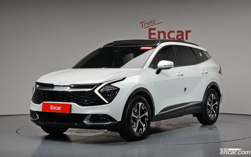 Kia Sportage Hybrid 4WD 2022 — photo 1, buy with delivery to Moscow