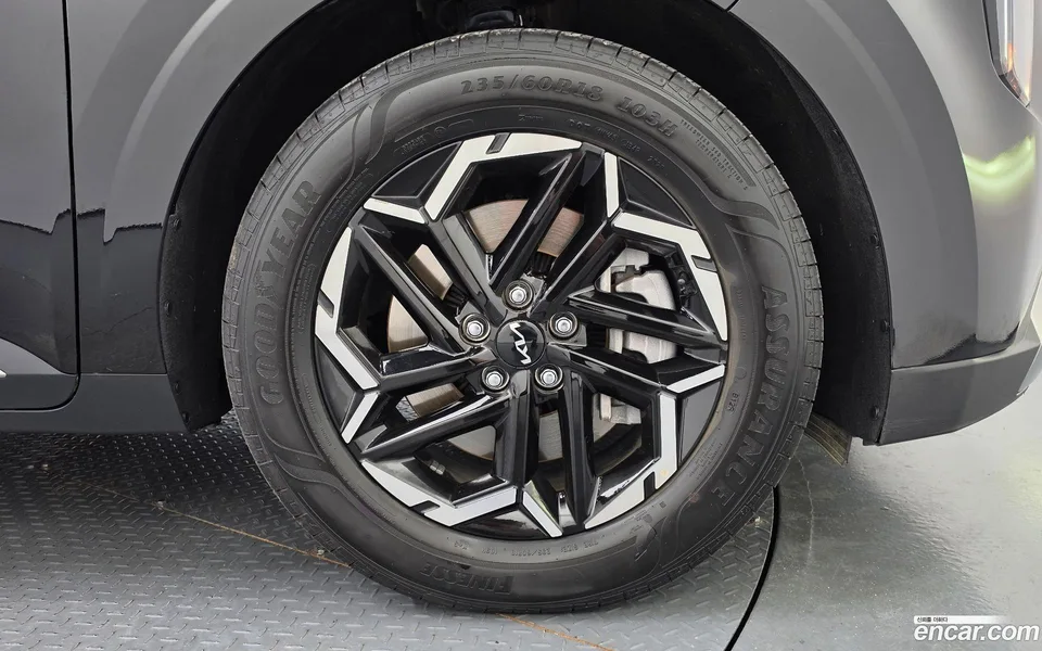 Kia Carnival 9 2025 — thumbnail 2