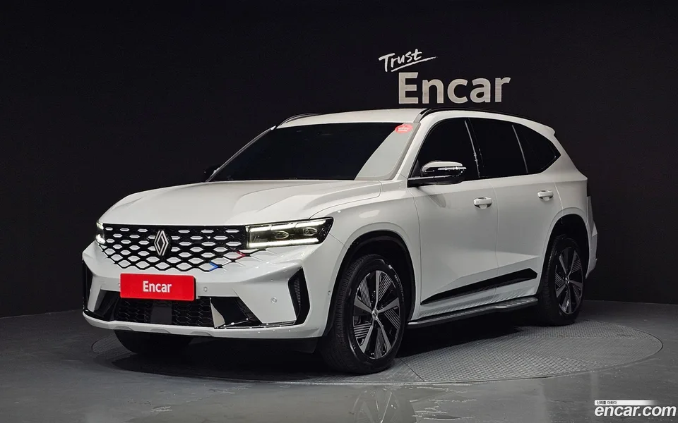 Renault Samsung Grand Koleos 1.5 E-TECH 2WD 2025 — фото 1, купить с доставкой в Москву