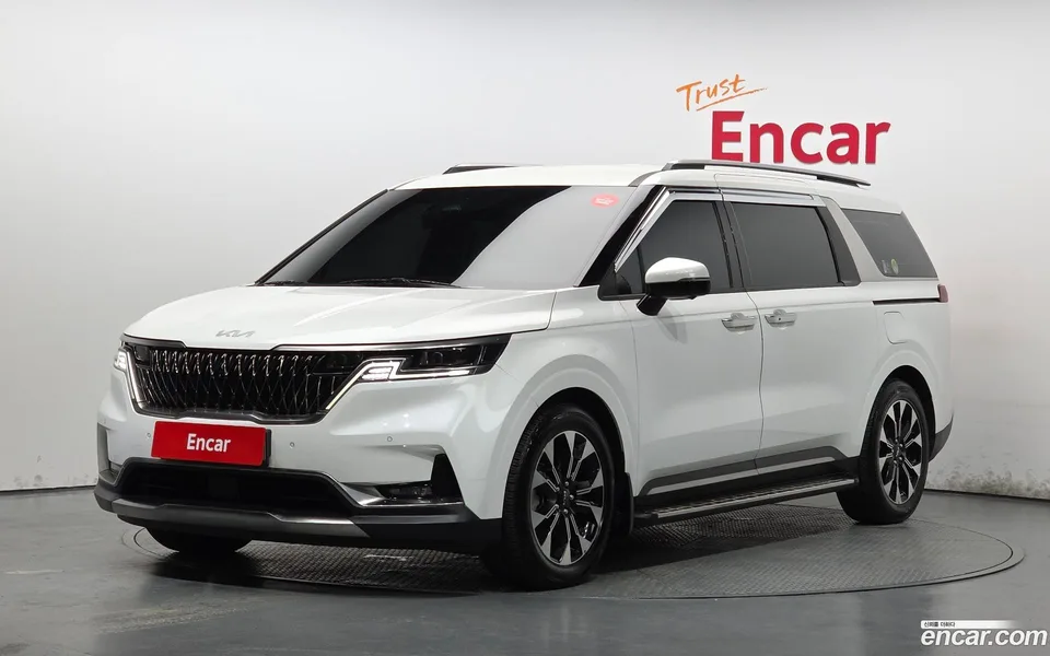 Kia Carnival 9 2022 — photo 1, buy with delivery to Moscow