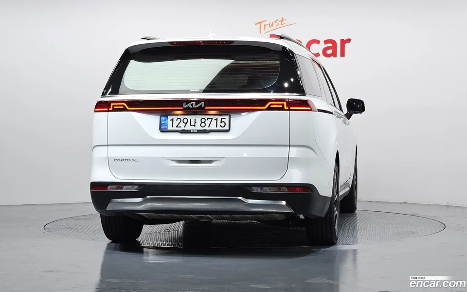 Kia Carnival 9 2022 — thumbnail 4