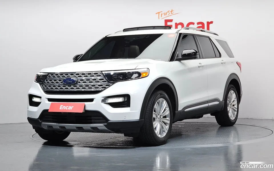 Ford Explorer 2.3 4WD 2022 — фото 1, купить с доставкой в Москву