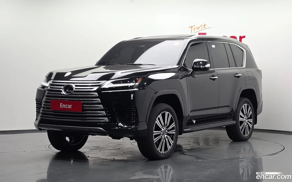 Lexus LX 700h 2026 — photo 1, buy with delivery to Moscow