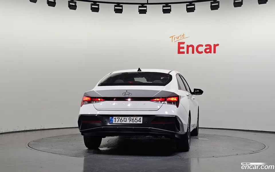 Hyundai Avante CN7 1.6 2023 — thumbnail 4