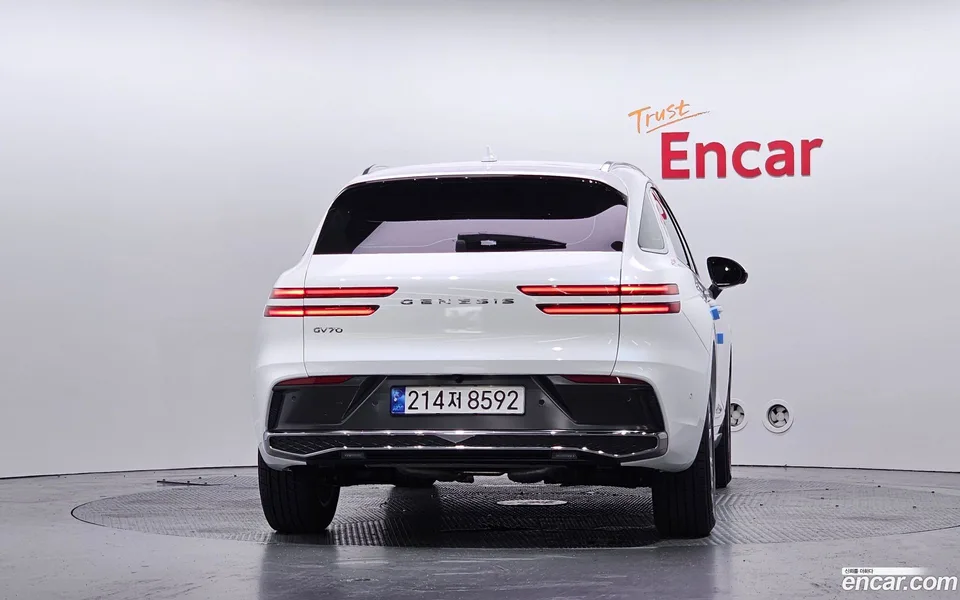 Genesis GV70 2.5T 2WD 2024 — thumbnail 4