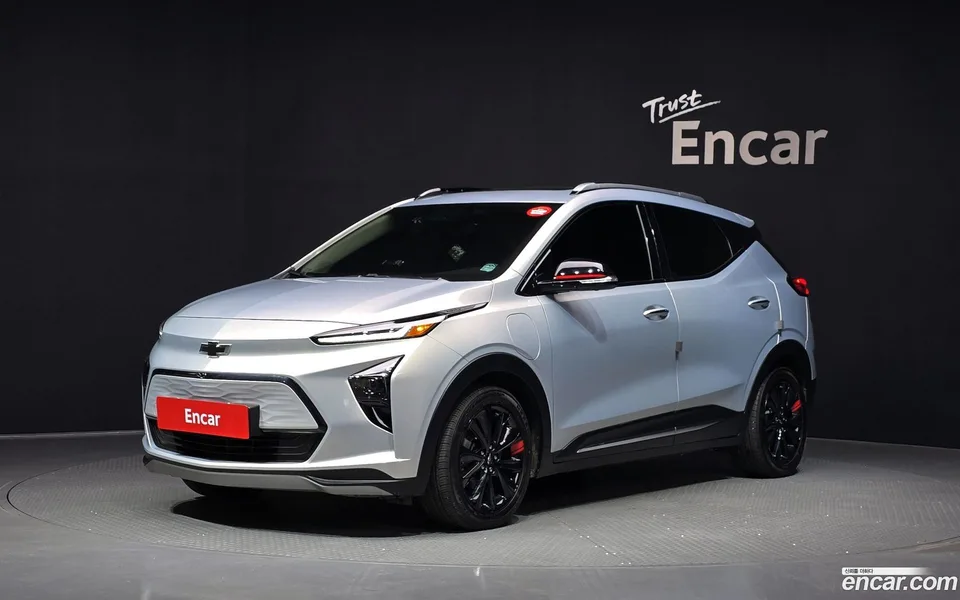 Chevrolet Bolt EUV 2023 — photo 1, buy with delivery to Moscow