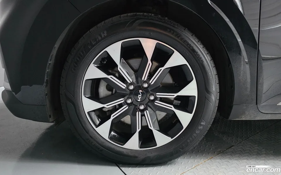 Kia Carnival 9 2022 — thumbnail 5