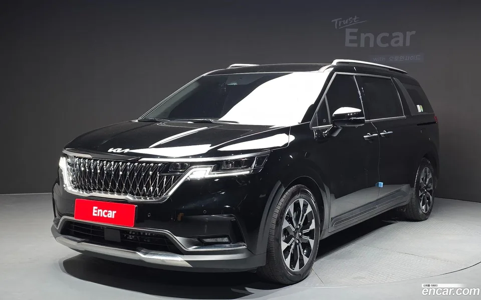 Kia Carnival 9 2022 — photo 1, buy with delivery to Moscow