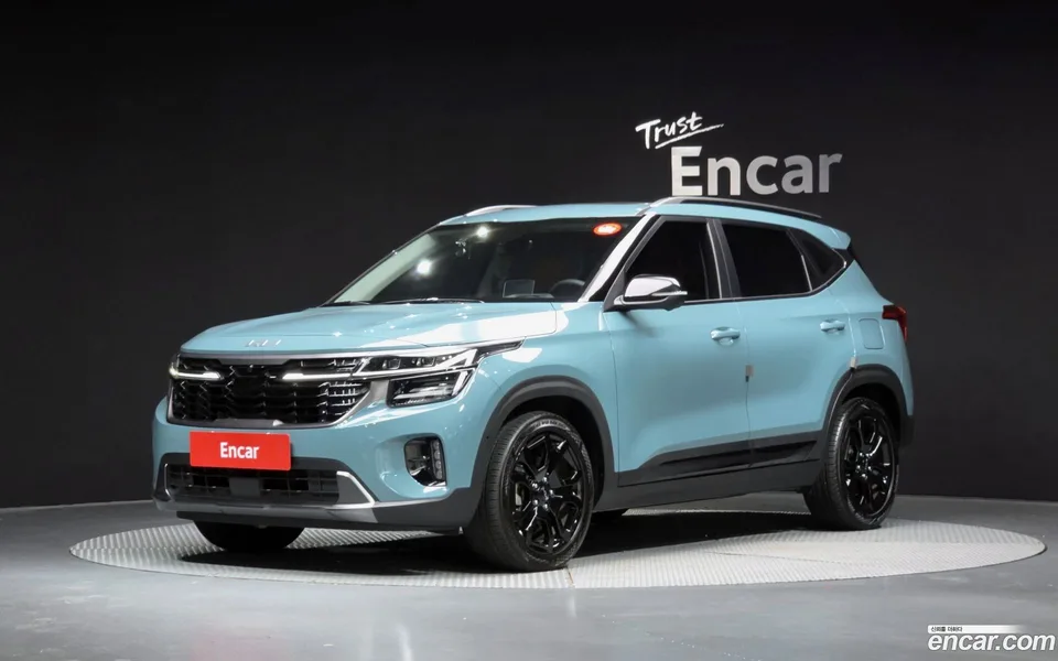 Kia Seltos 1.6 4WD 2022 — photo 1, buy with delivery to Moscow