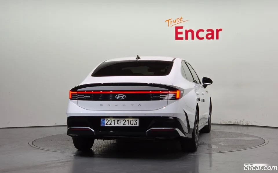 Hyundai Sonata The Edge 2.0 2023 — thumbnail 4