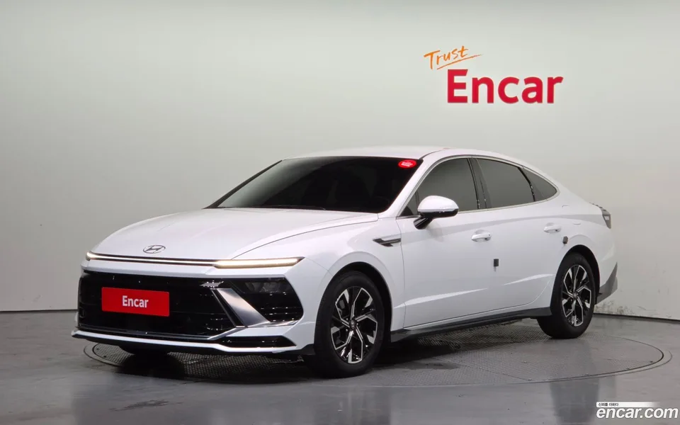 Hyundai Sonata The Edge 2.0 2023 — photo 1, buy with delivery to Moscow