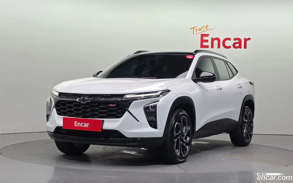 Chevrolet Trax Crossover 1.2 RS 2023 — photo 1, buy with delivery to Moscow