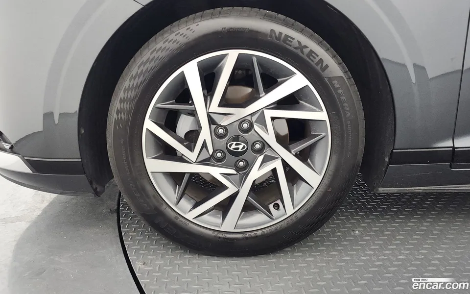 Hyundai Grandeur Hybrid 2023 — thumbnail 2